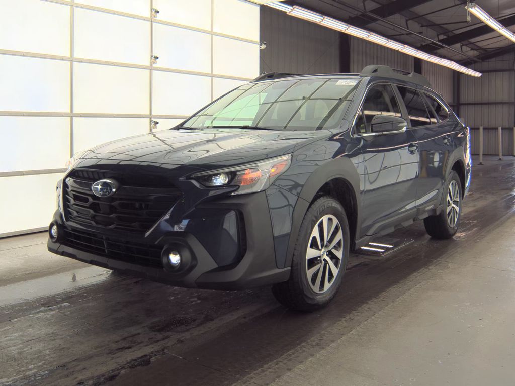 2025 Subaru Outback Premium photo