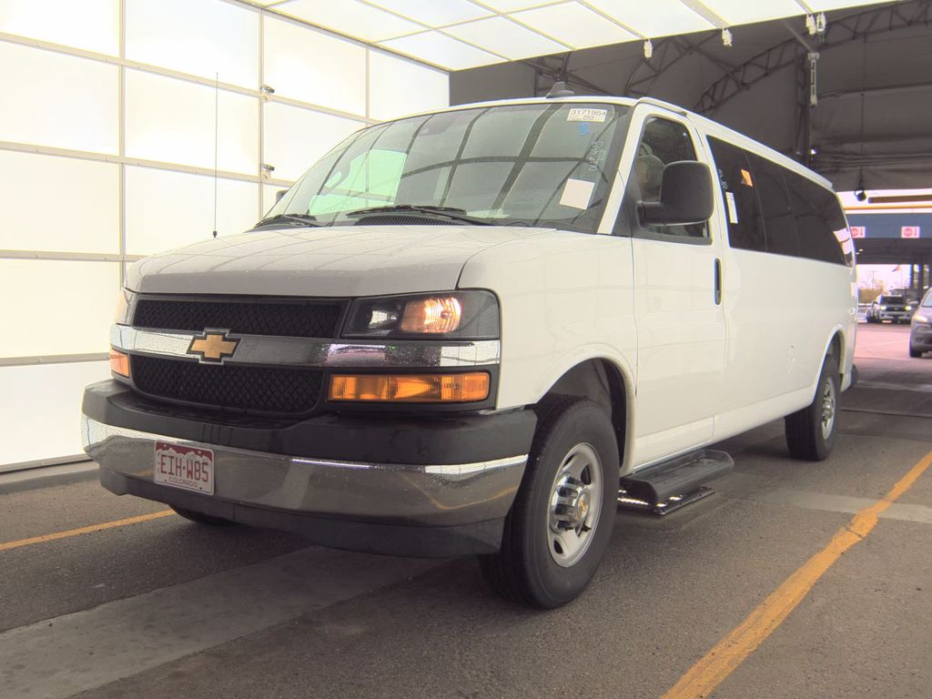 2025 Chevrolet 3500 LT photo