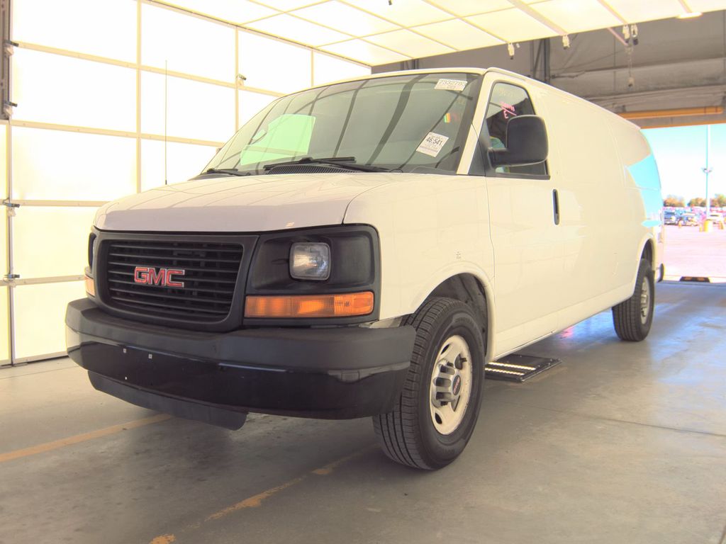 2014 GMC Savana 2500 photo