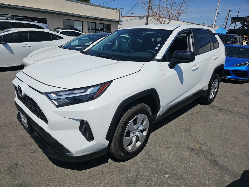 2025 Toyota RAV4 LE photo