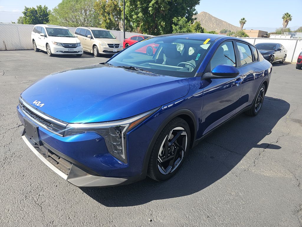 2025 Kia K4 EX photo