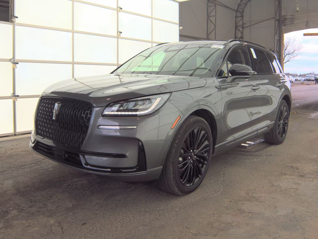2025 Lincoln Corsair Premiere photo