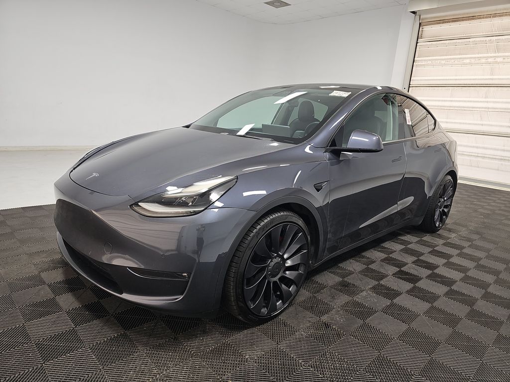 2021 Tesla Model Y Perform photo