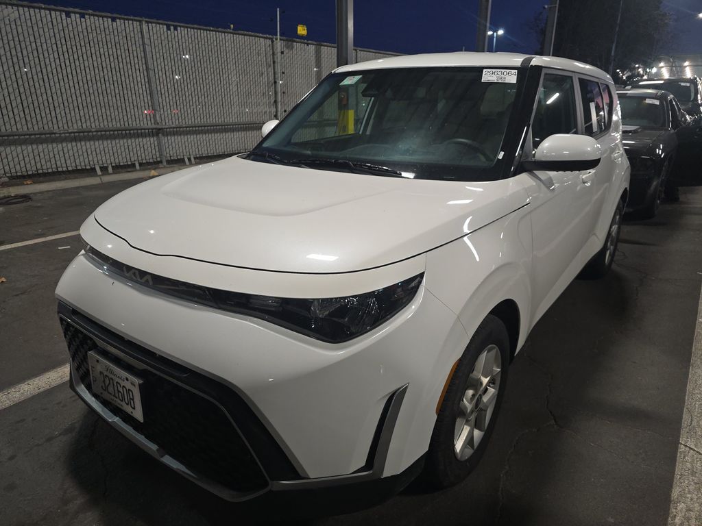 2025 Kia Soul LX photo