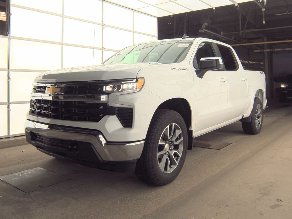 2025 Chevrolet Silverado 1500 LT photo