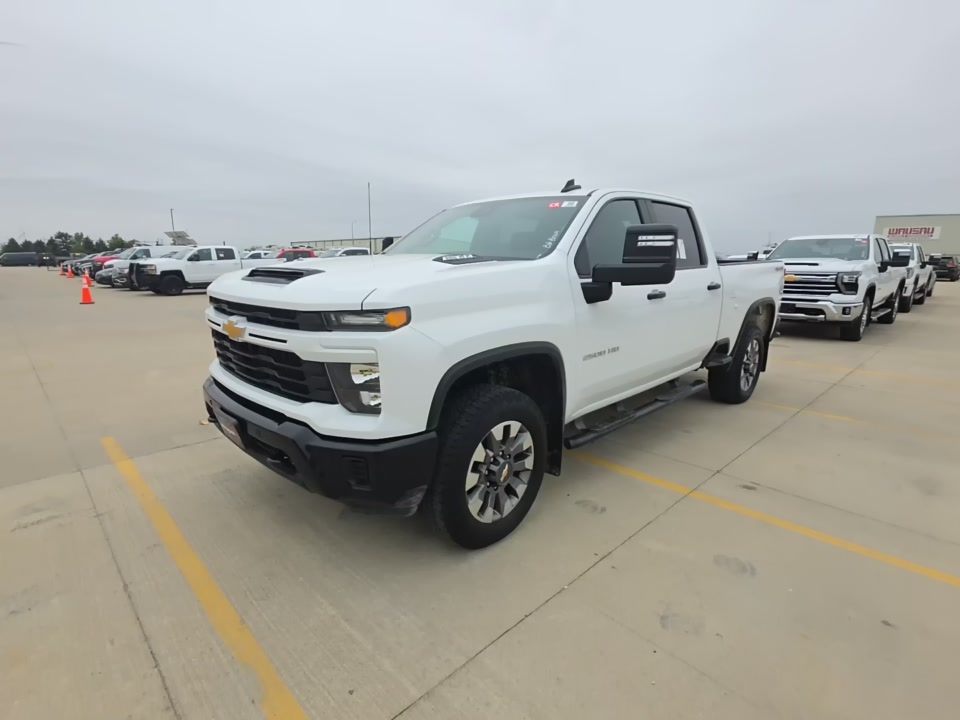 2026 Chevrolet 2500HD Custom photo