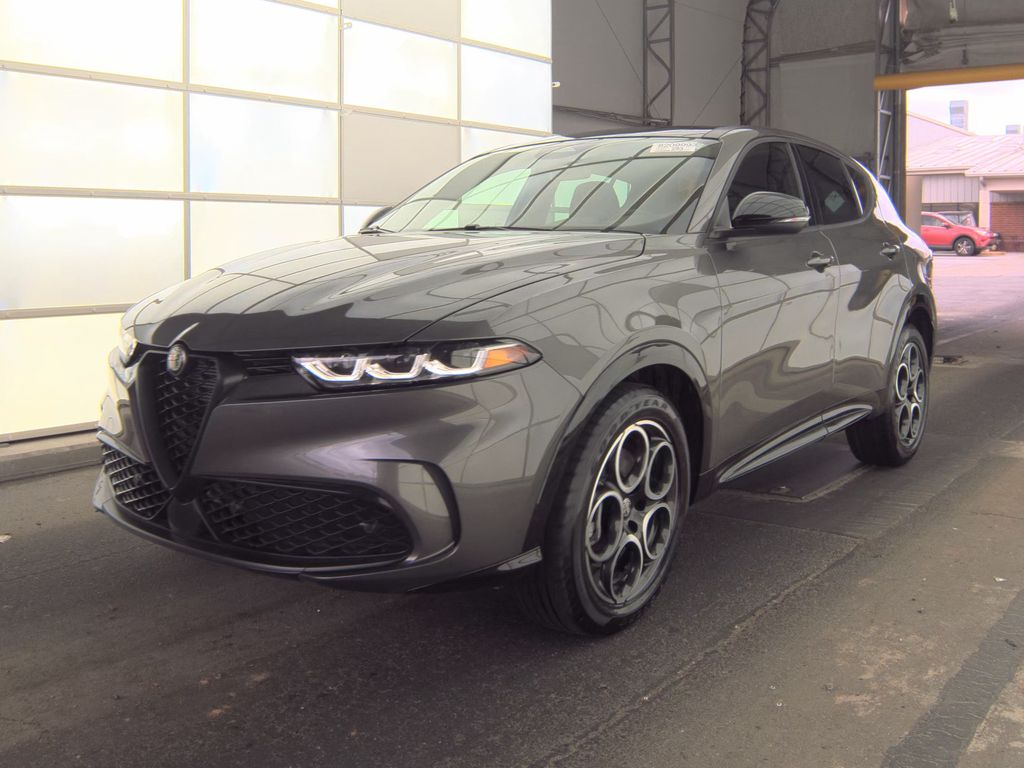 2025 Alfa Romeo Tonale photo