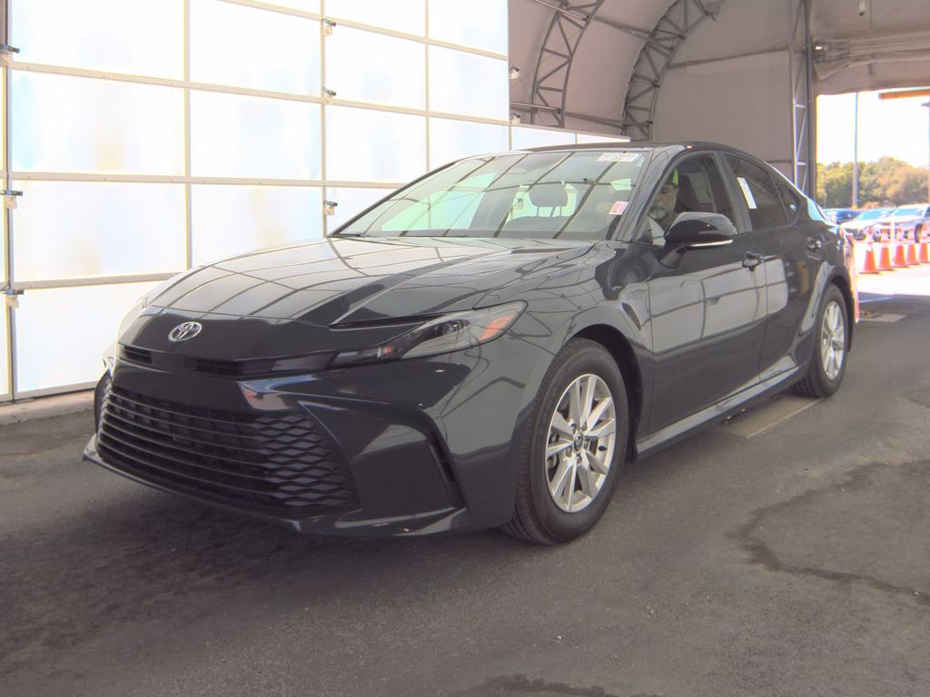 2025 Toyota Camry LE photo