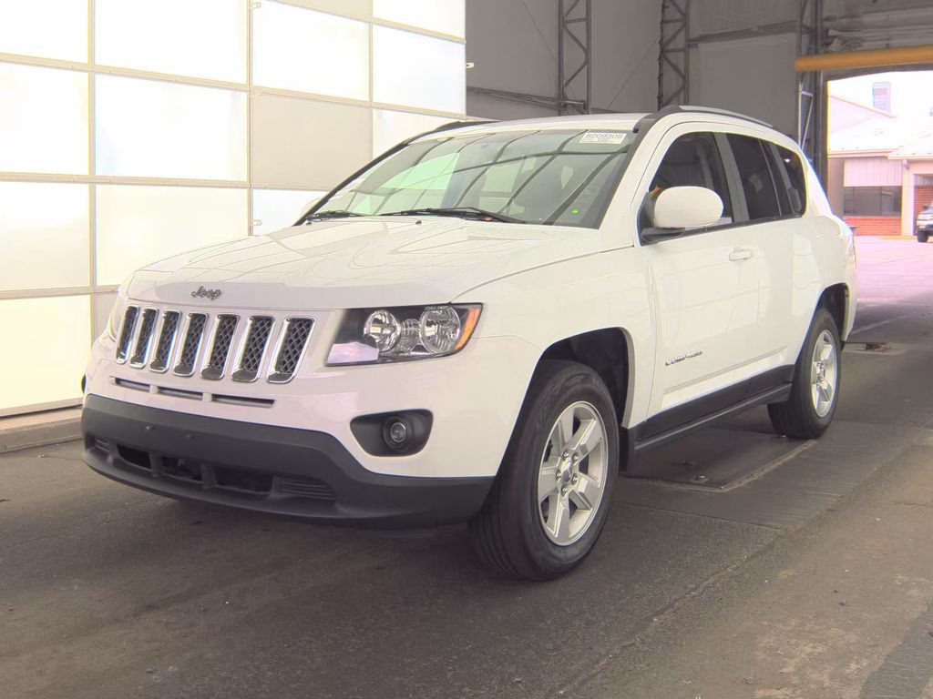 2017 Jeep Compass Latitude photo