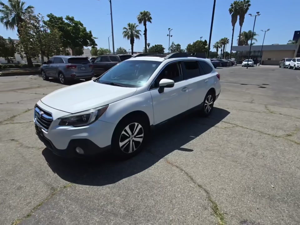 2018 Subaru Outback Limited photo