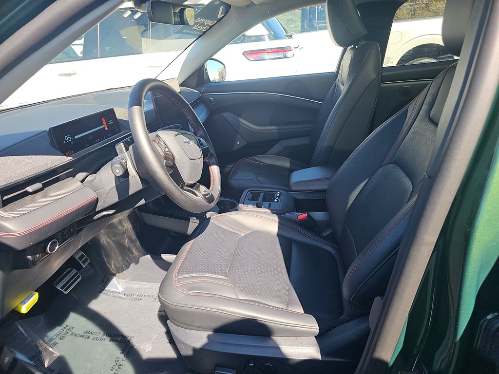 2025 Ford Mustang Mach-E Premium photo