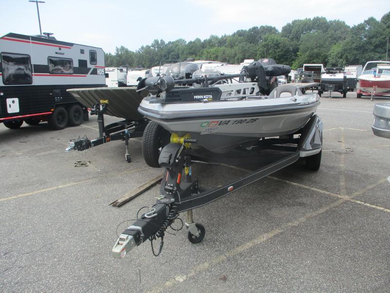 2023 Ranger 518 photo