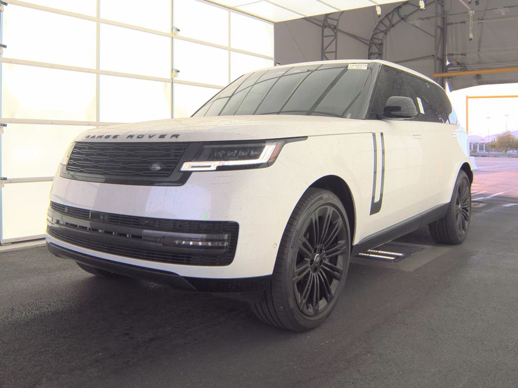 2025 Land Rover Range Rover SE LWB photo