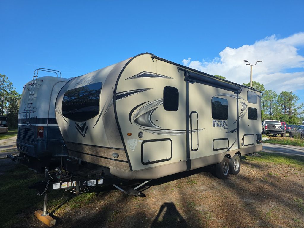 2018 Flagstaff Micro Lite 25BHS photo