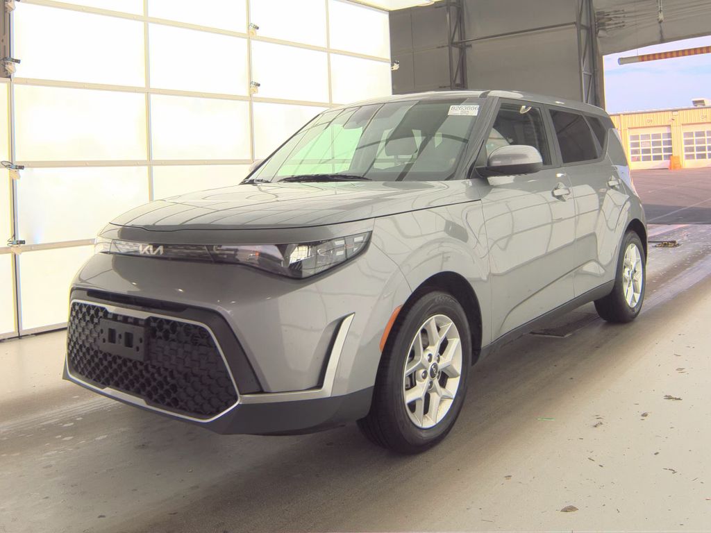 2025 Kia Soul LX photo