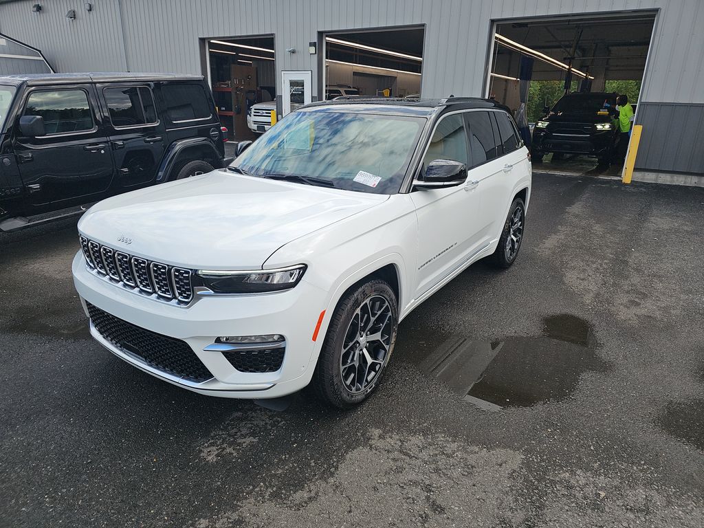 2025 Jeep Grand Cherokee Sumrs Summit RES photo
