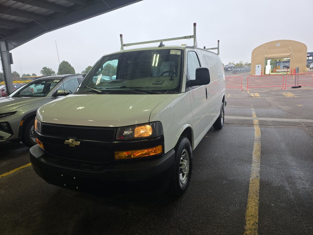 2021 Chevrolet G2500 Cargo photo