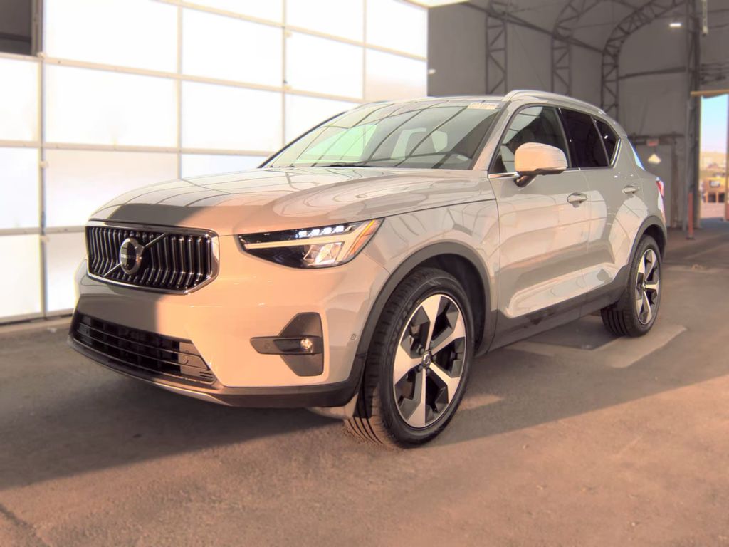 2025 Volvo XC40 + Brht Plus Brite photo