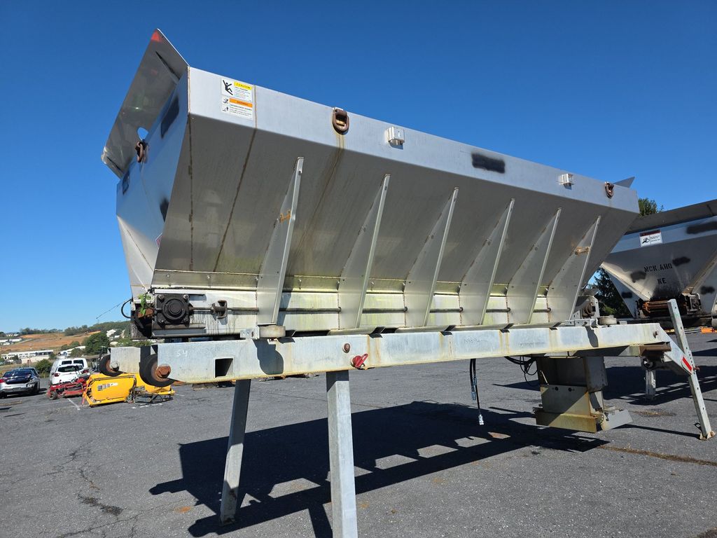 2013 Henderson FSHVA14HYD Spreader photo