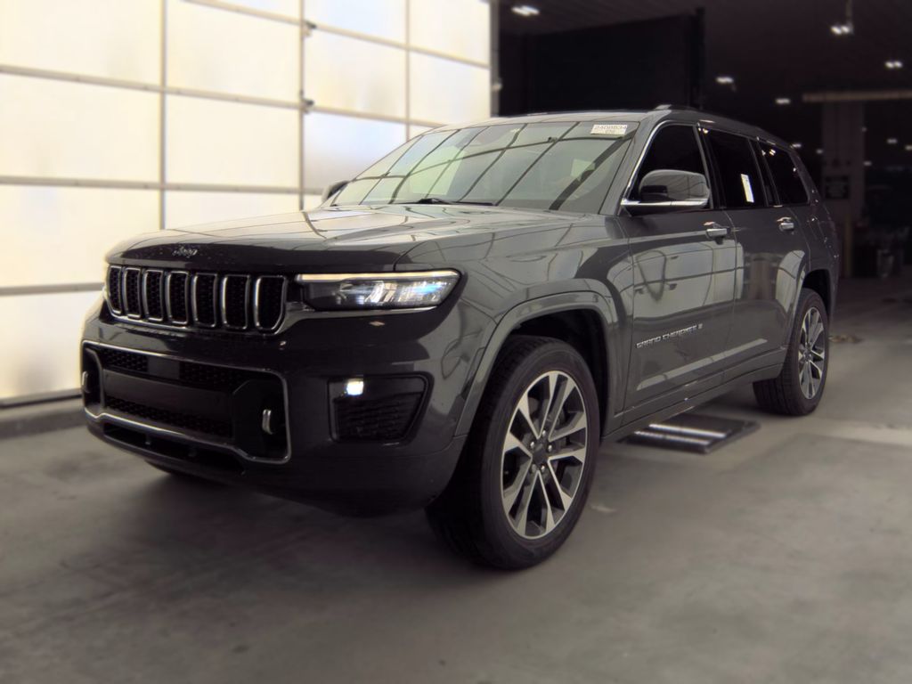 2021 Jeep Grand Cherokee Overland photo
