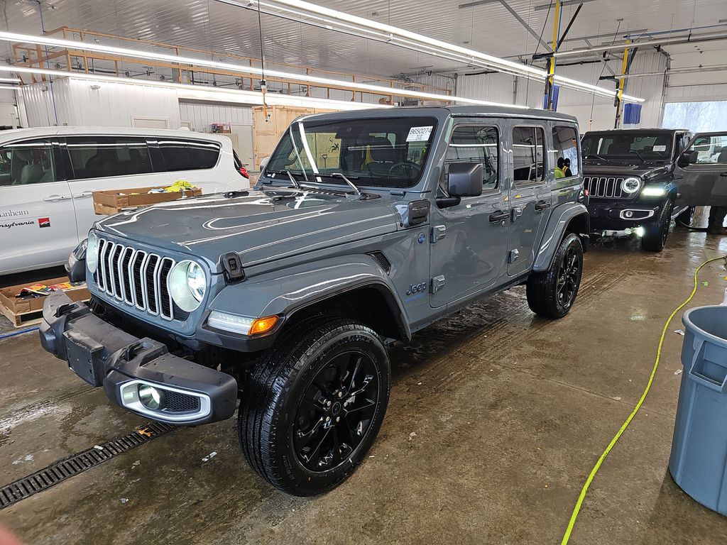 2025 Jeep Wrangler Sahara photo