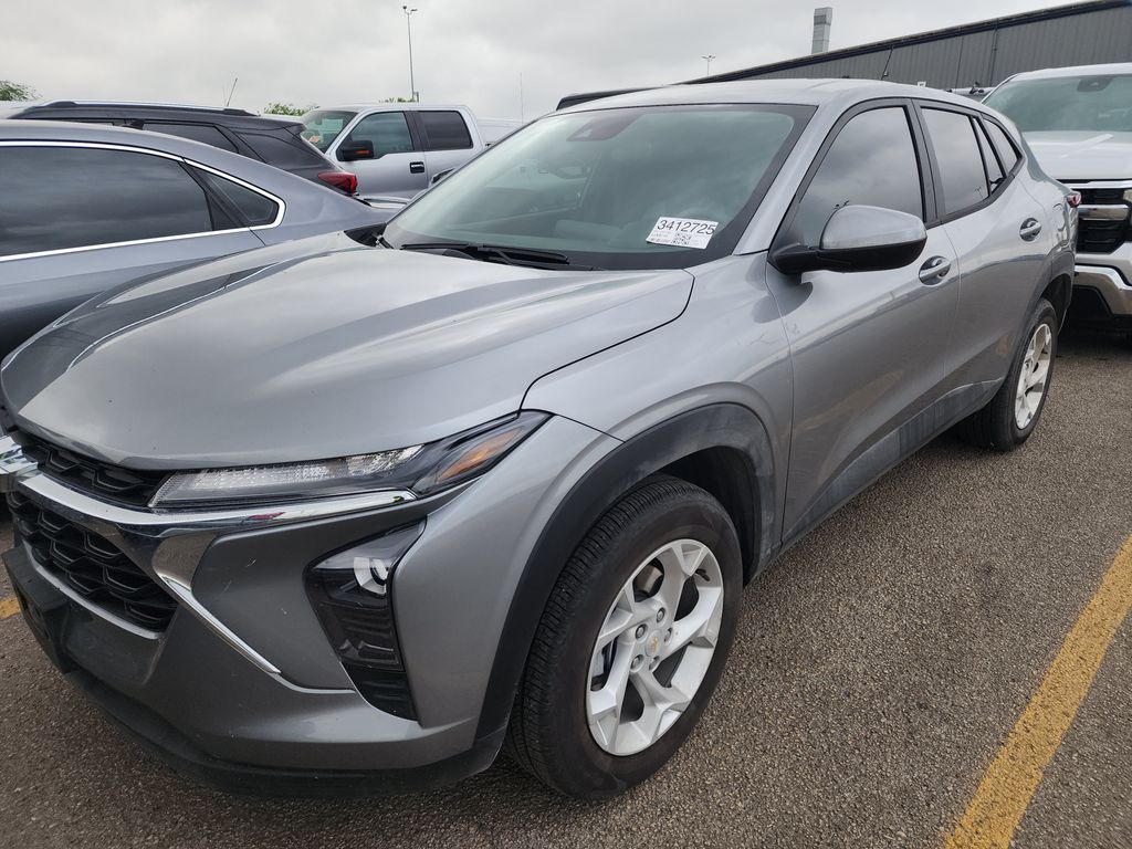 2026 Chevrolet Trax LS photo