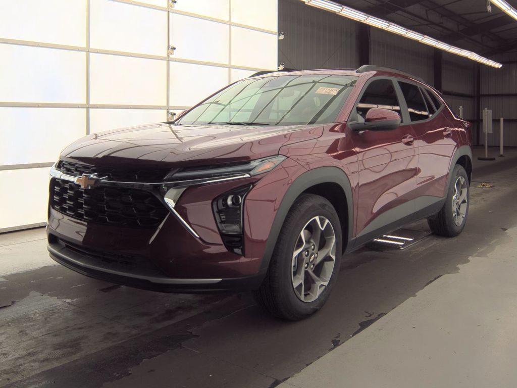2025 Chevrolet Trax LT photo