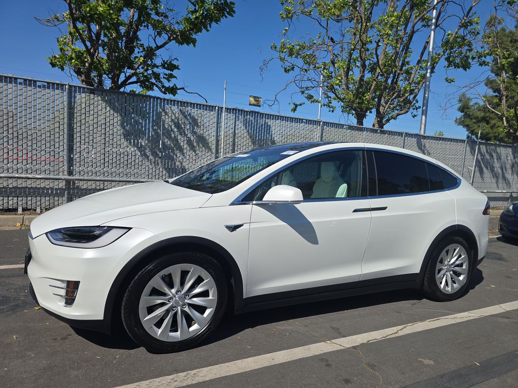 2016 Tesla Model X 90D photo