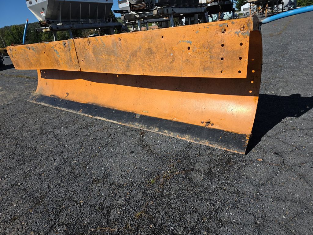 1993 Valk RV112116 Snowplow photo