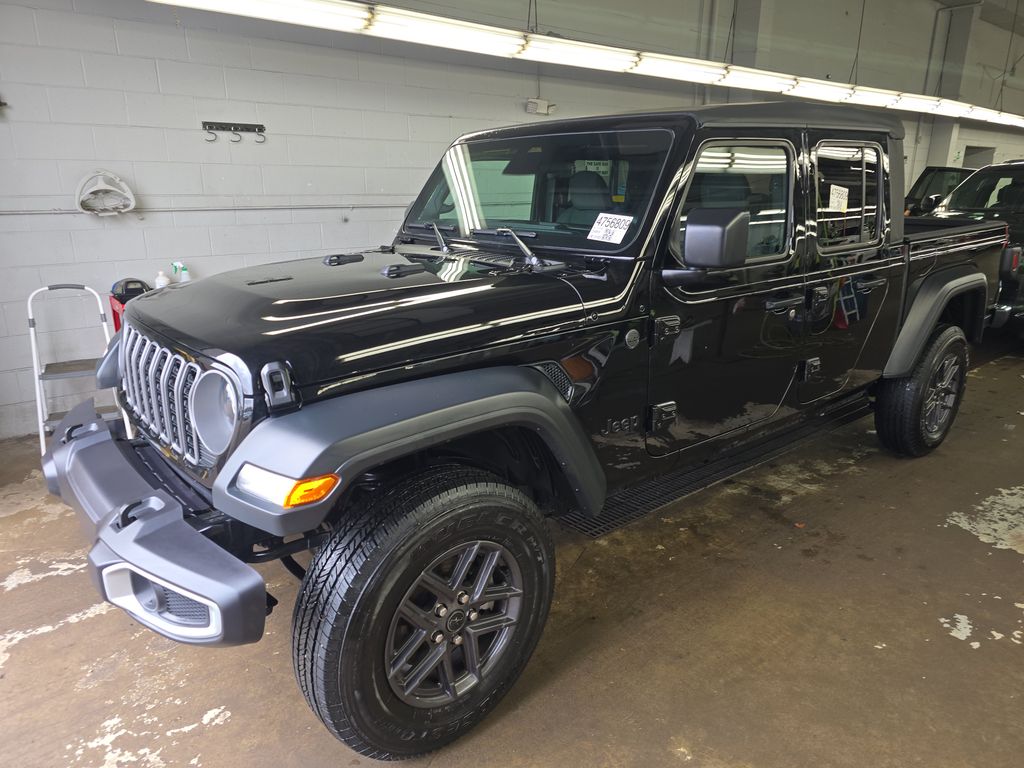 2026 Jeep Gladiator Convoy photo