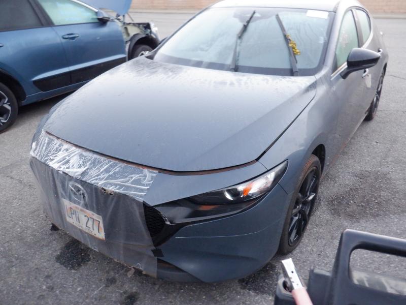 2025 MAZDA Mazda3 S Carbon photo
