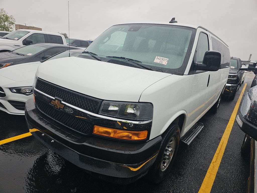 2025 Chevrolet 3500 LT photo