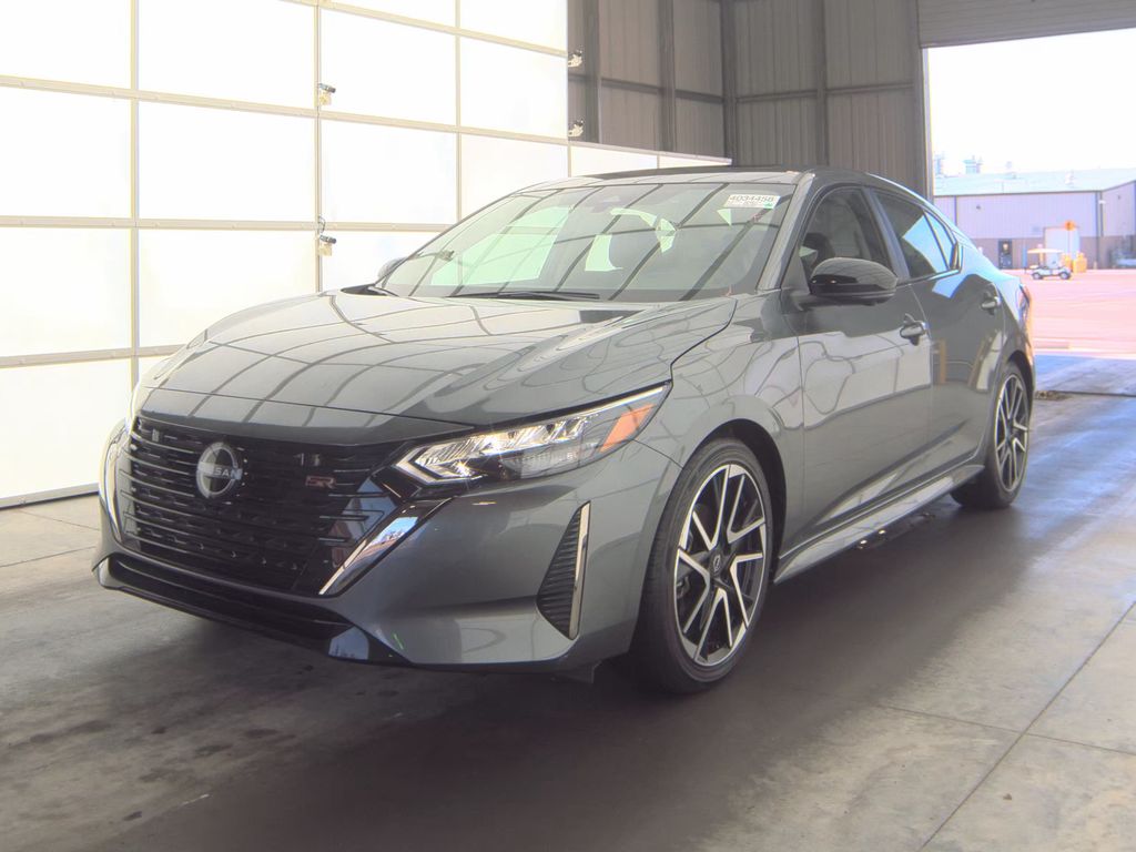 2025 Nissan Sentra SR photo