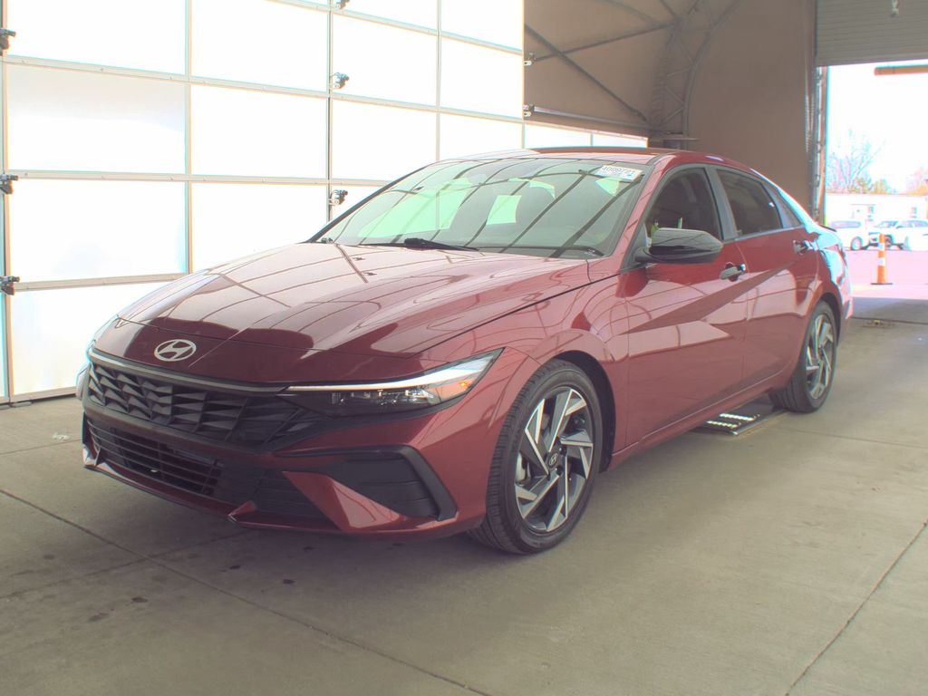 2025 Hyundai Elantra SEL Sport photo