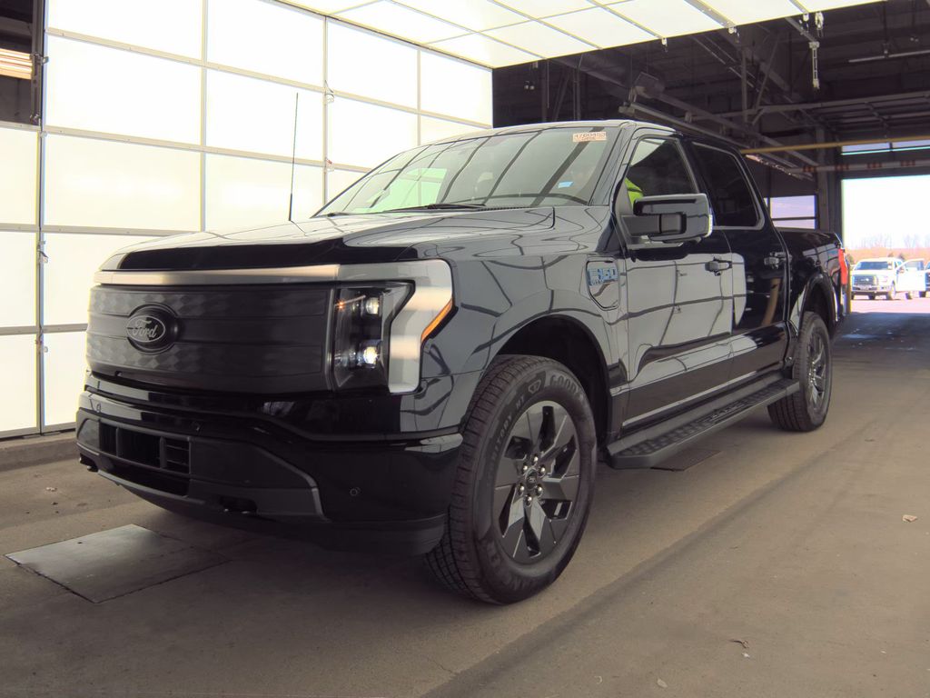 2025 Ford F-150 Lariat photo