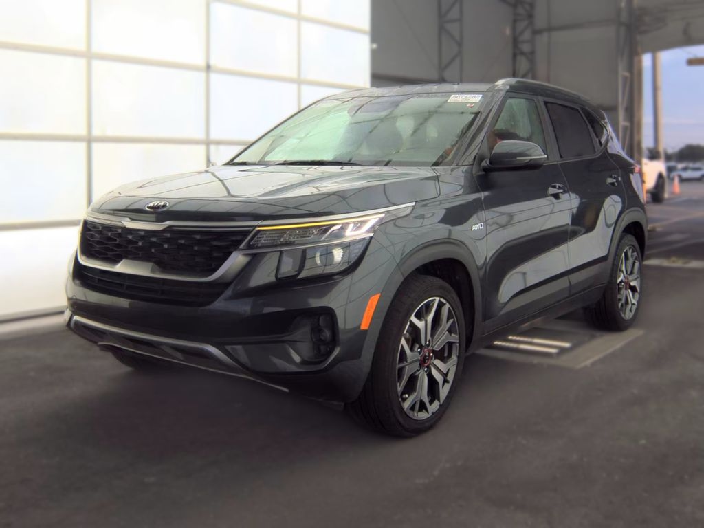 2021 Kia Seltos S photo