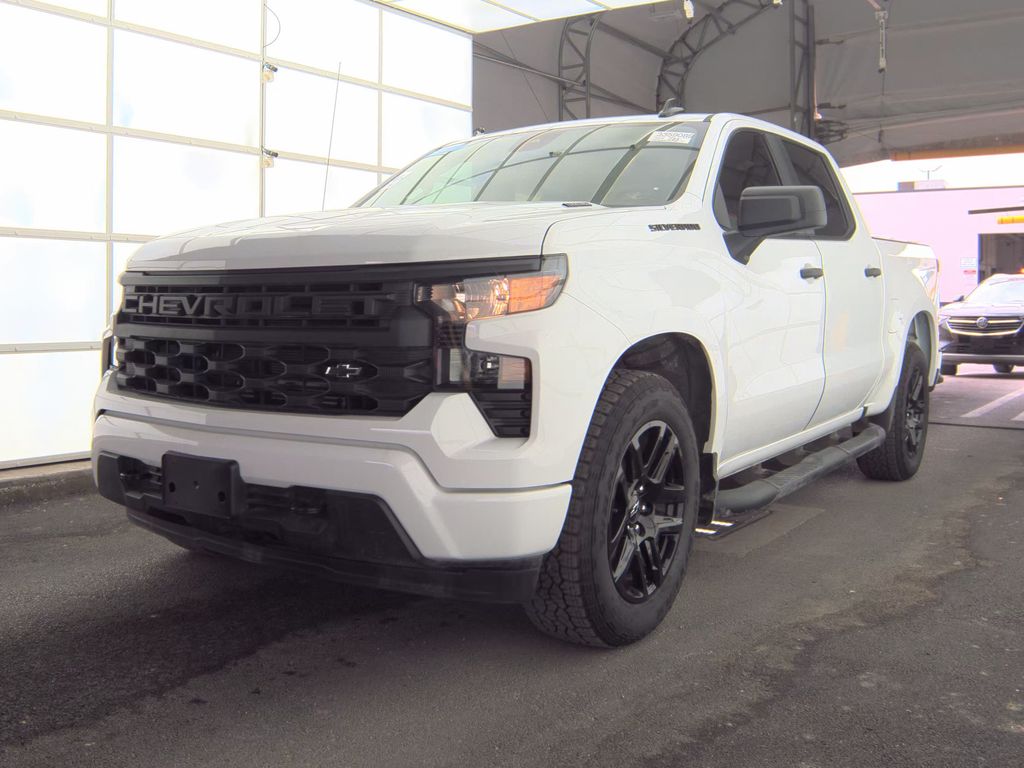 2025 Chevrolet Silverado 1500 Custom photo