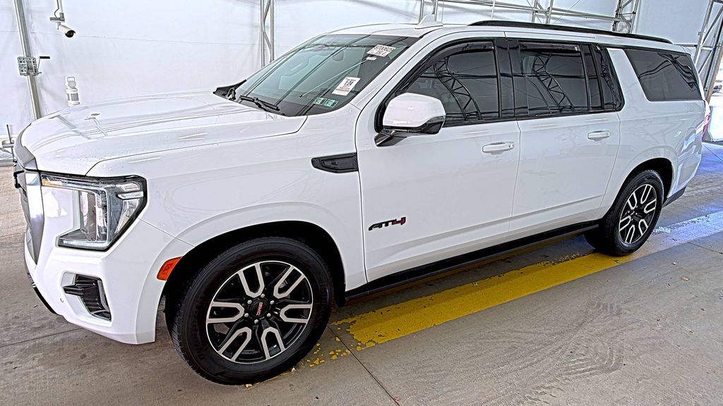 2021 GMC Yukon AT4 photo