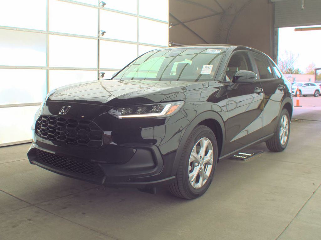 2025 Honda HR-V LX photo
