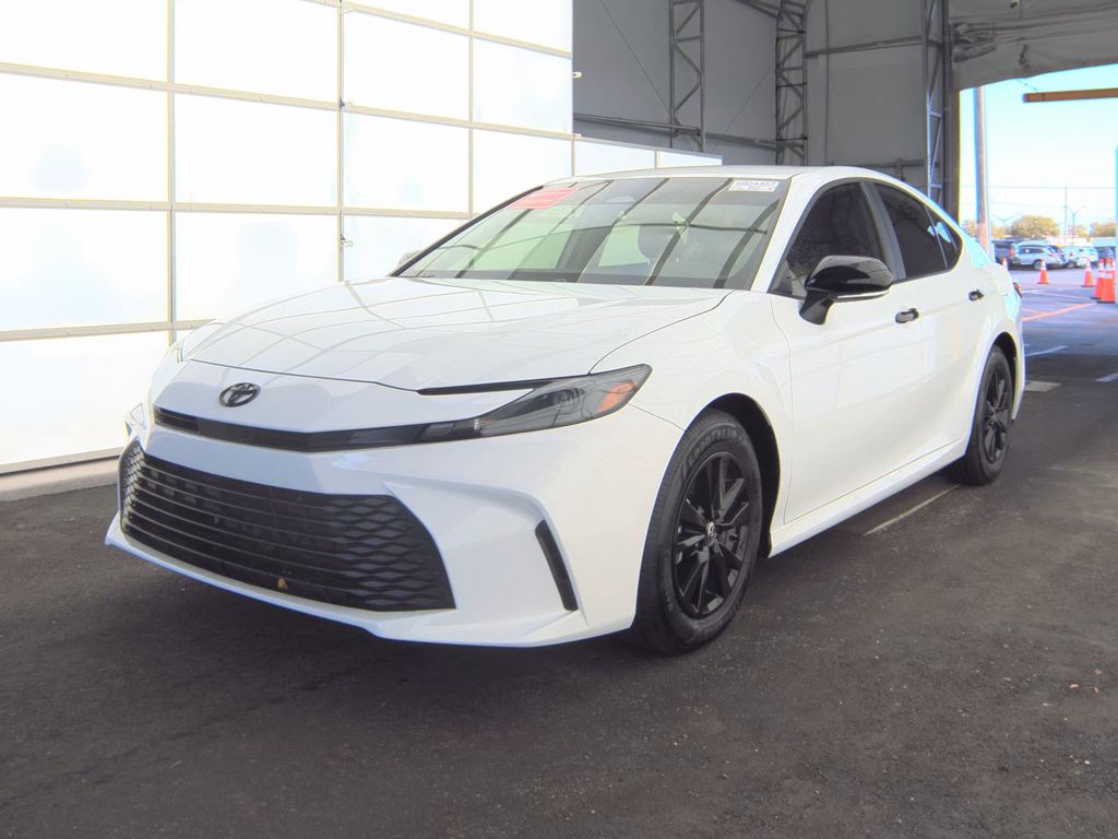 2025 Toyota Camry LE photo