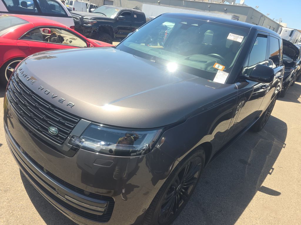 2025 Land Rover Range Rover SE photo