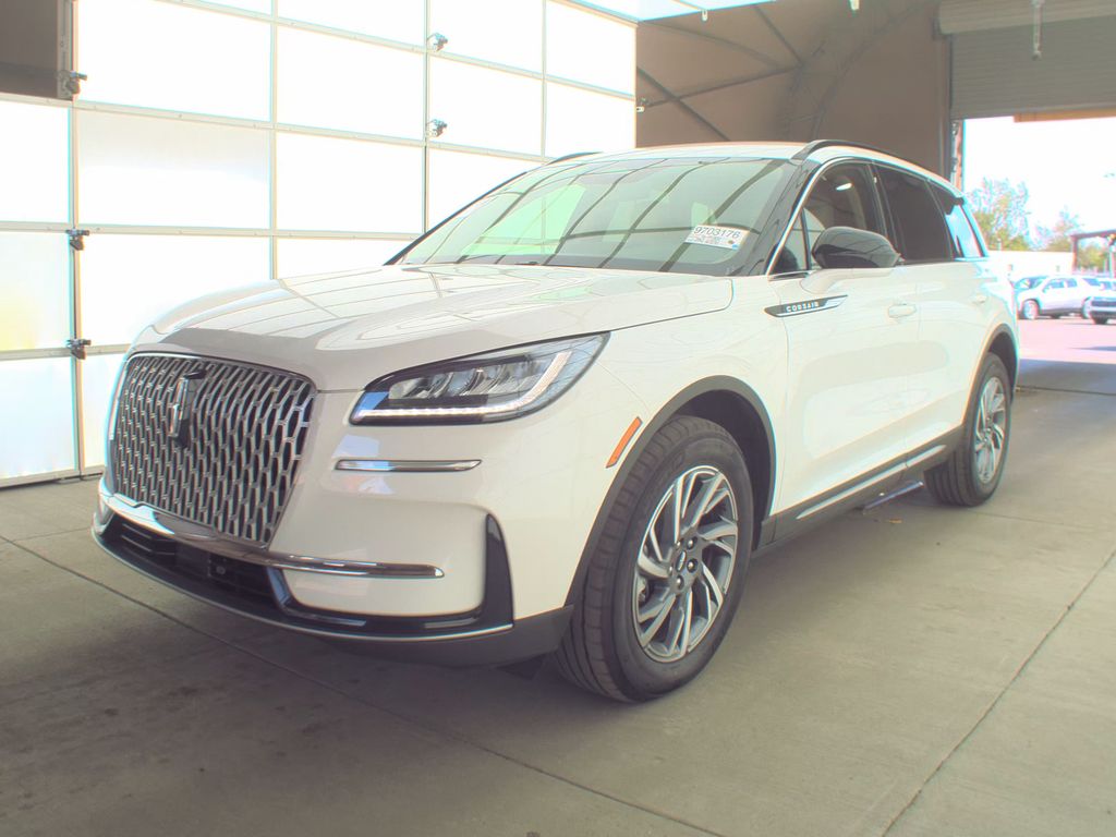 2026 Lincoln Corsair Premiere photo