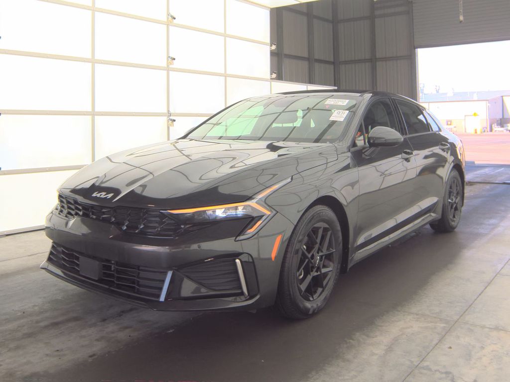 2025 Kia K5 LXS photo