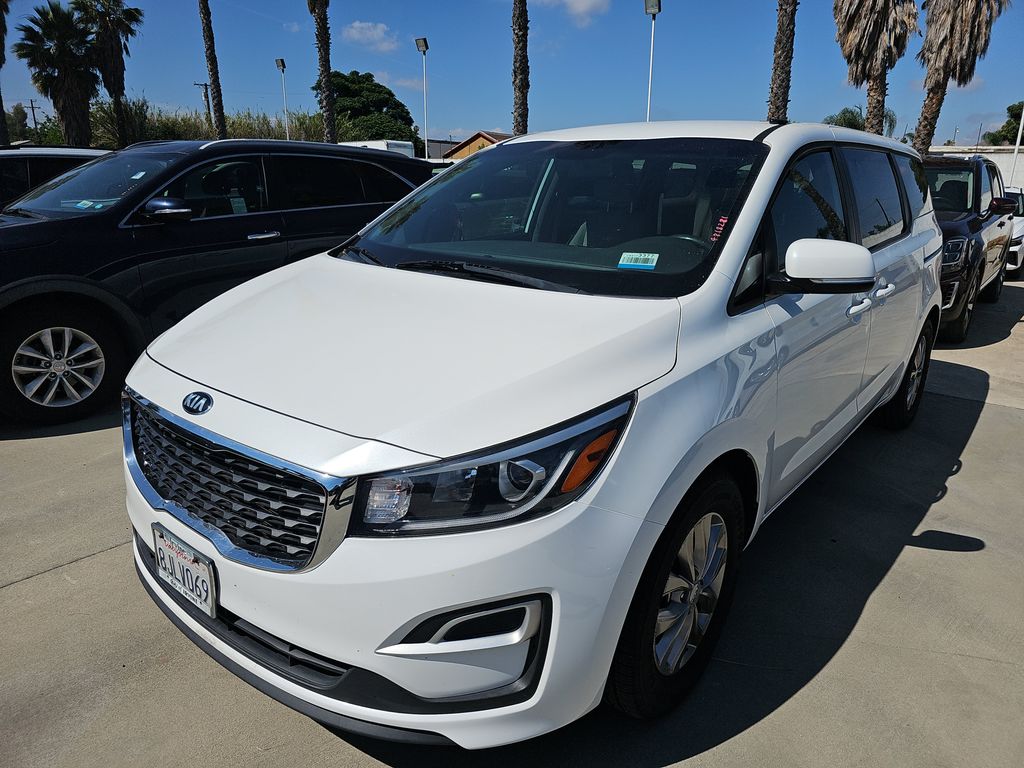 2019 Kia Sedona L photo