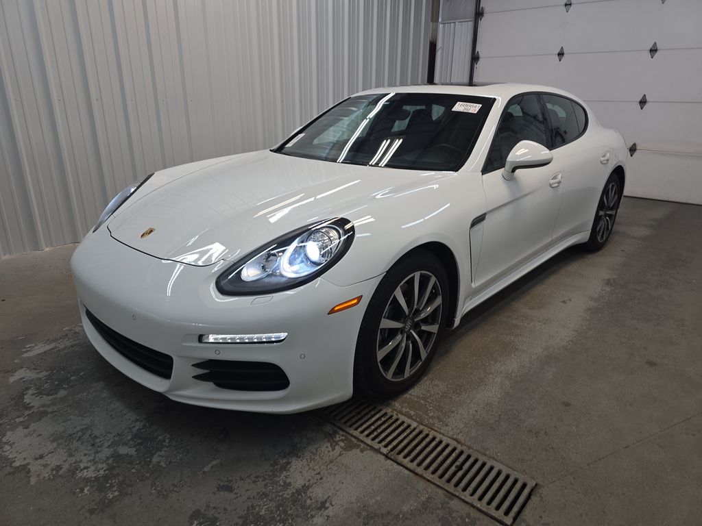 2015 Porsche Panamera photo