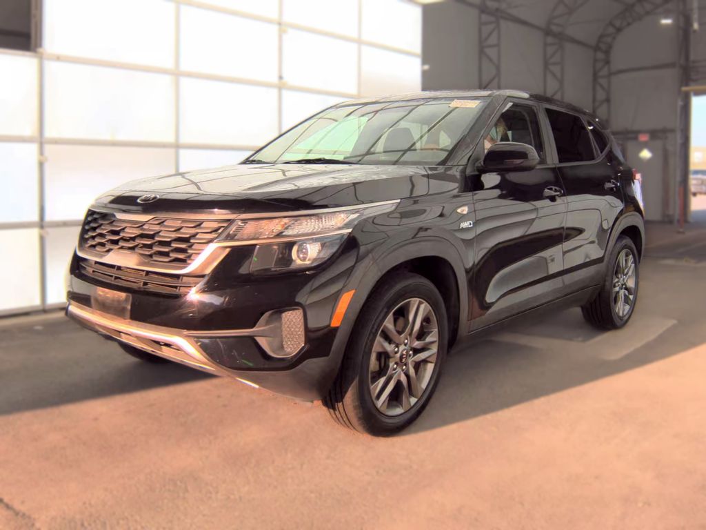2021 Kia Seltos LX photo