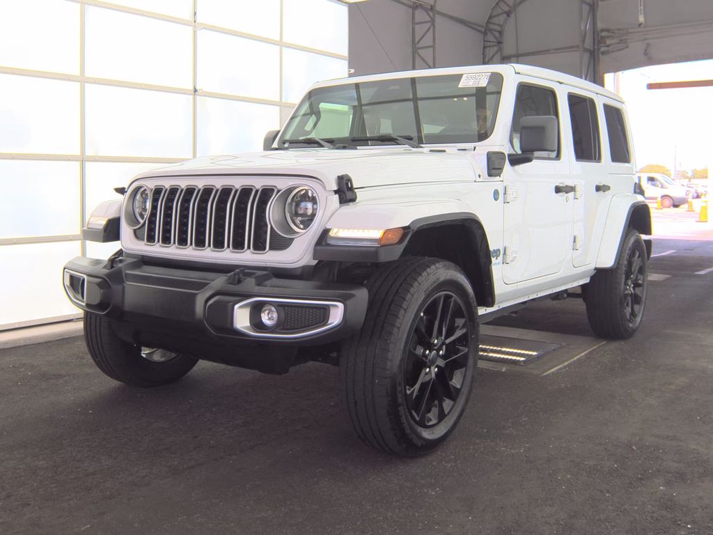 2025 Jeep Wrangler Sahara photo