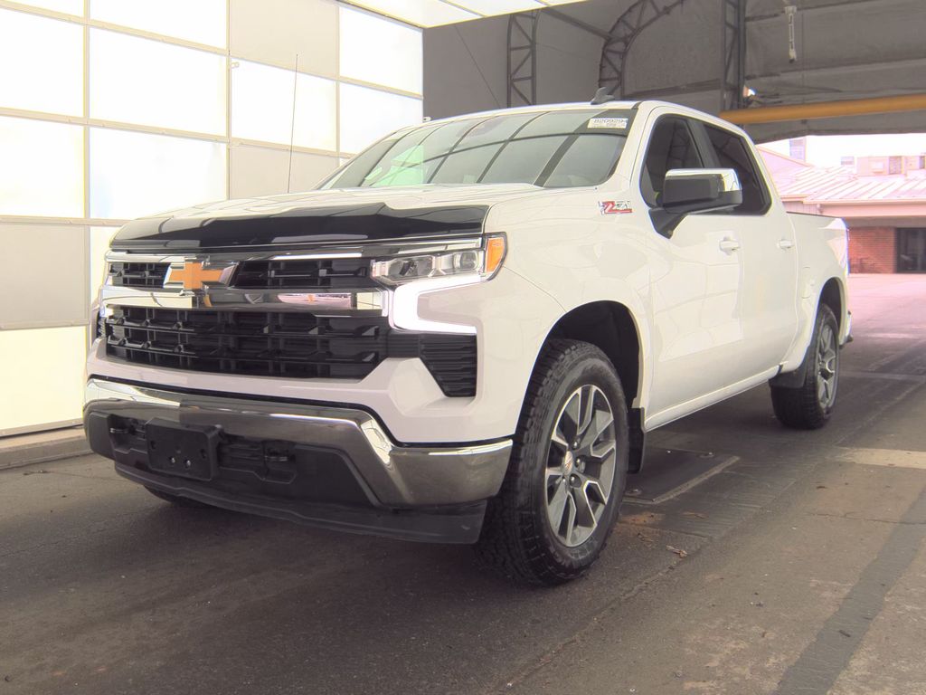 2025 Chevrolet Silverado 1500 LT photo