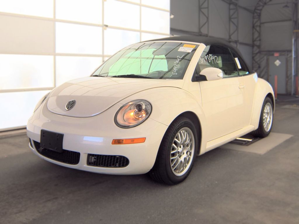2007 Volkswagen Beetle Triple WHT photo