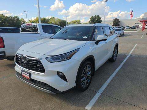 2021 Toyota Highlander Platinum photo